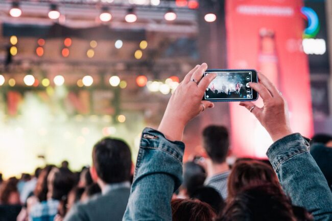 Concert crowd phone