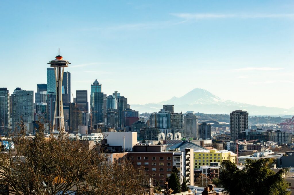 Seattle skyline mount rainier